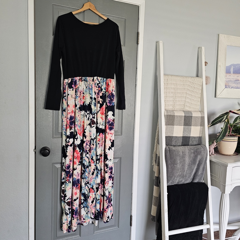 NWT Hazel Blues 1X Maxi Dress Black Top & Floral Skirt Tara Lynn’s - Picture 6 of 6